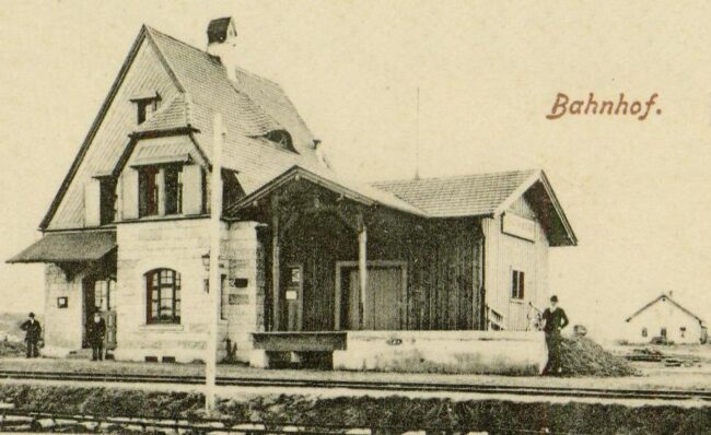 41_bahnhof_allein