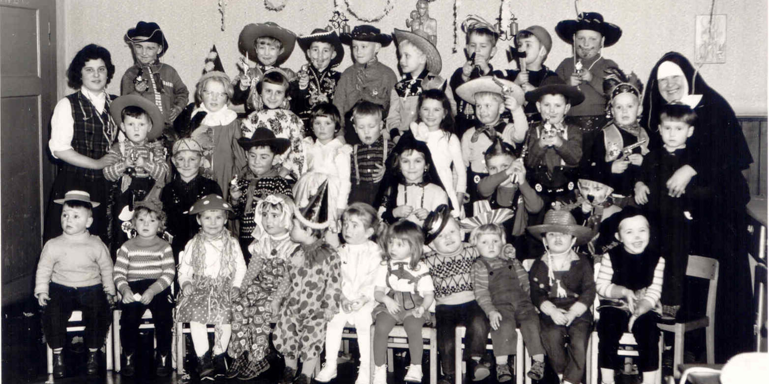 Gruppenfoto Kinderfasching Theresienheim