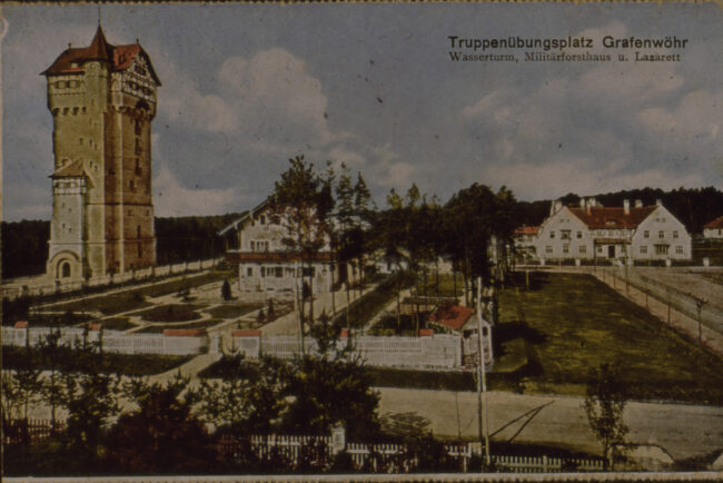Wasserturm und Forsthaus, rechts Lazarett